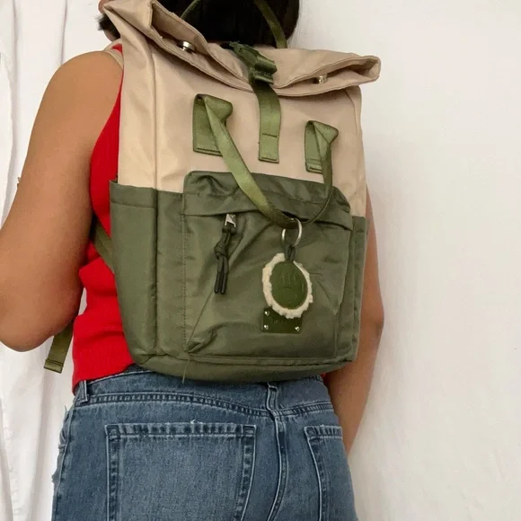 NWOT Bearpaw Olive Green and Beige Backpack - Picture 4 of 4